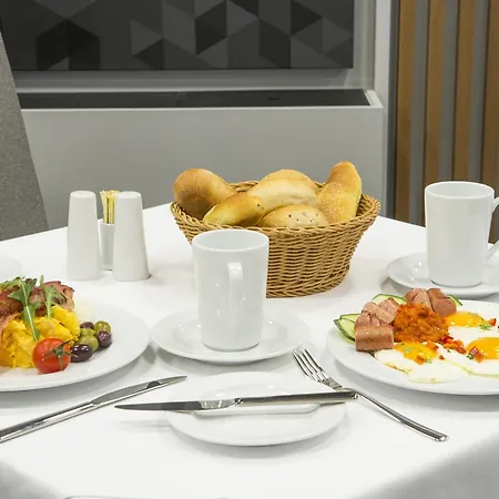 מלון Orasac Garni 4*